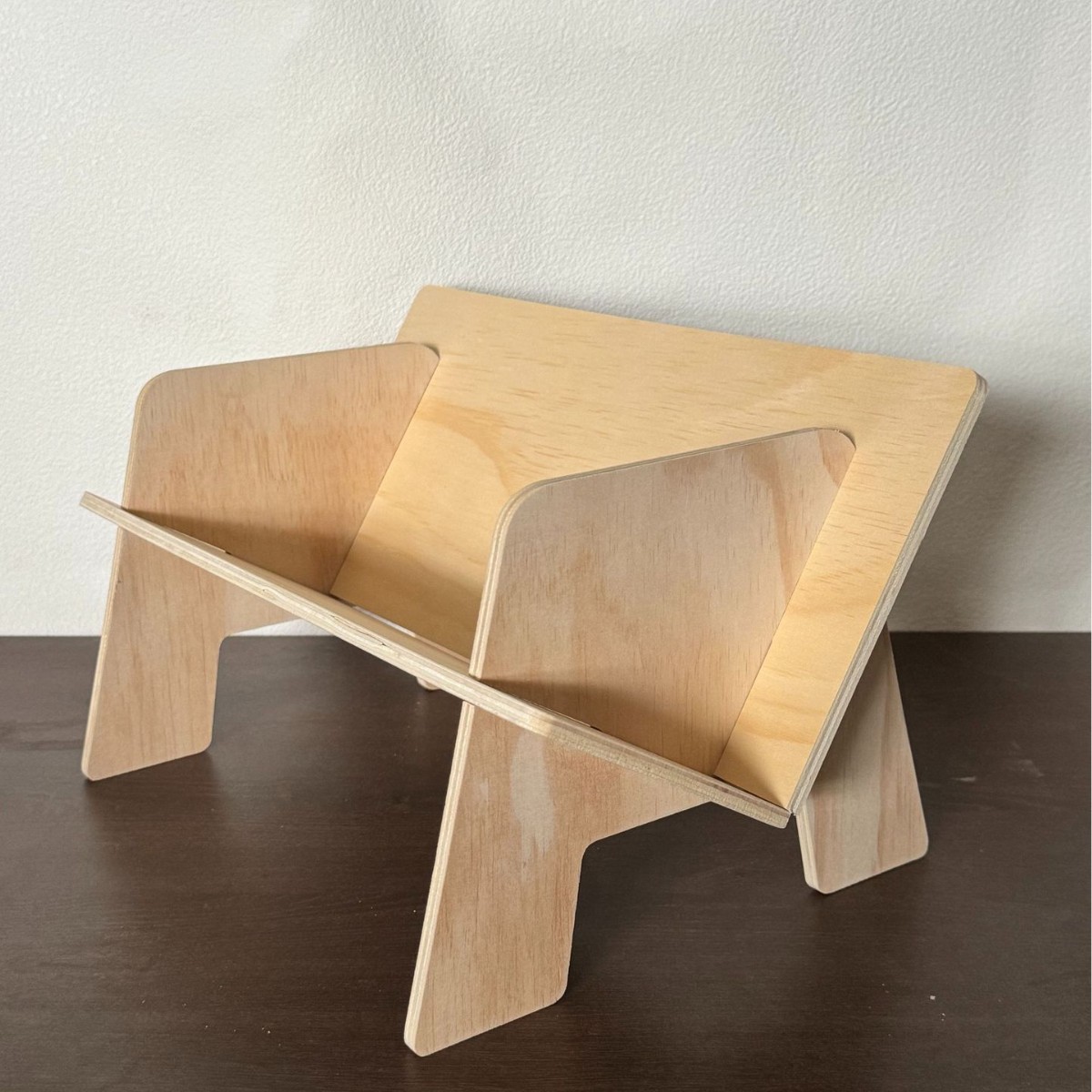 Estante de madera estante de almacenamiento tridimensional estante de organización de estudiantes Oficina estante pequeño estante revista CD estante de almacenamiento organización estantería