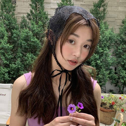 Retro forest system cute sweet lace triangular scarf for women, spring and summer thin model, versatile embroidery fresh hairband with ribbon