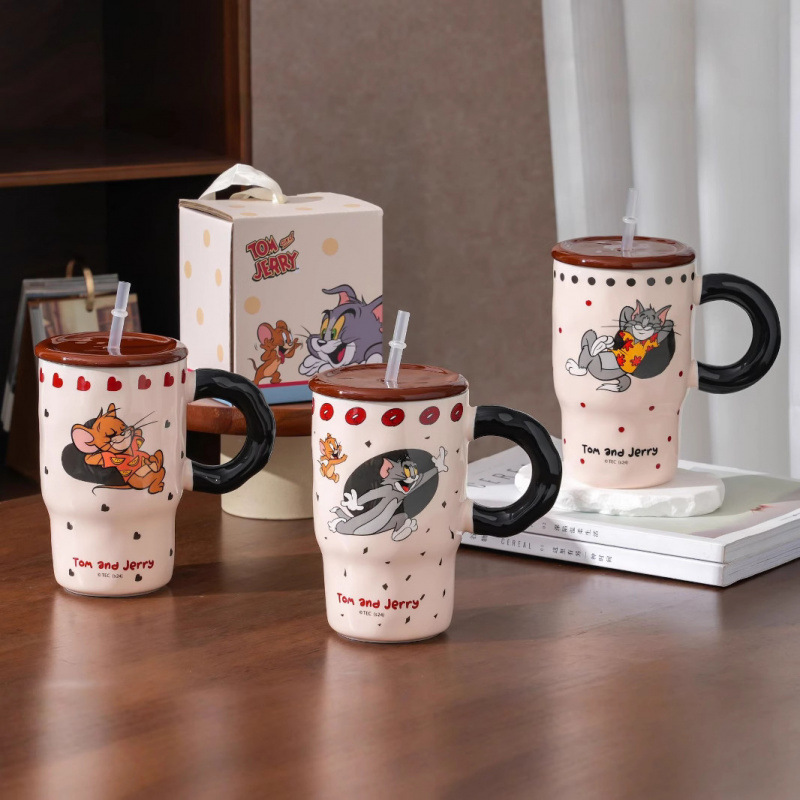 Gatos y ratones auténticos con cubierta de paja para parejas de niñas nuevas tazas de cerámica de gran capacidad con cubierta tazas de dibujos animados