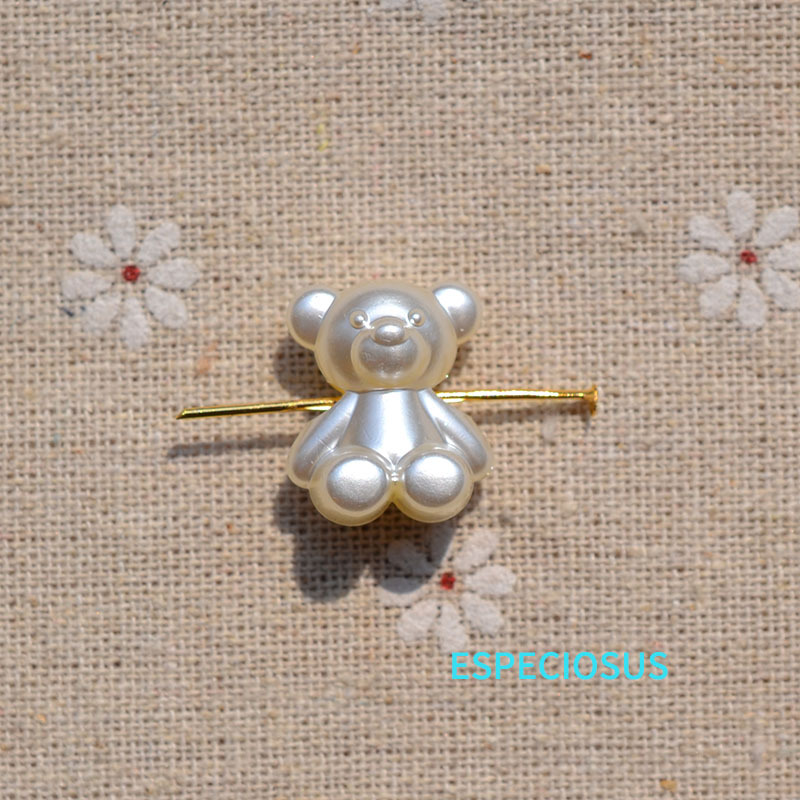 Beige cartoon three dimensional accessory pearl