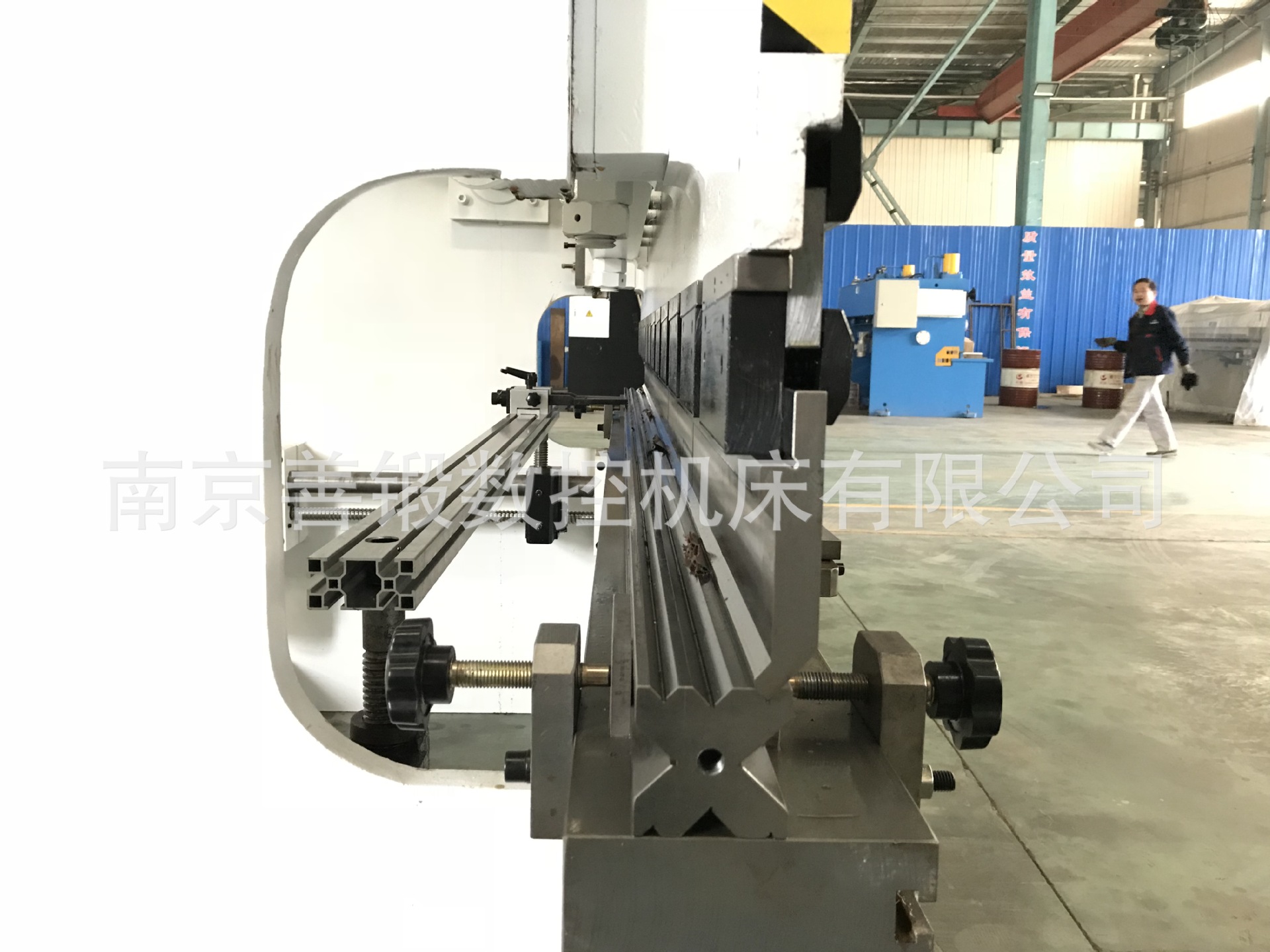 南京善锻简易数控折弯机 63t2500 E21