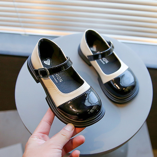 Girls' black leather shoes 2024 spring and autumn new style girls' simple and versatile princess shoes children's soft sole shoes wholesale trend