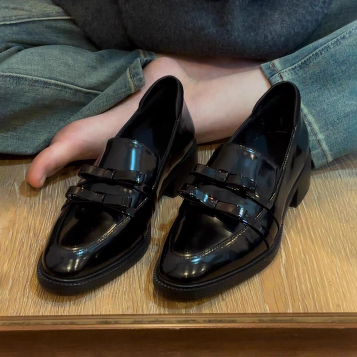 英伦风真皮乐福鞋女一脚蹬通勤单鞋法式蝴蝶结粗跟小皮鞋透气舒适