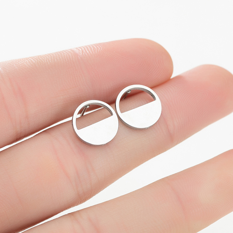 Simple Style Geometric Stainless Steel Ear Studs Plating No Inlaid Stainless Steel Earrings display picture 4