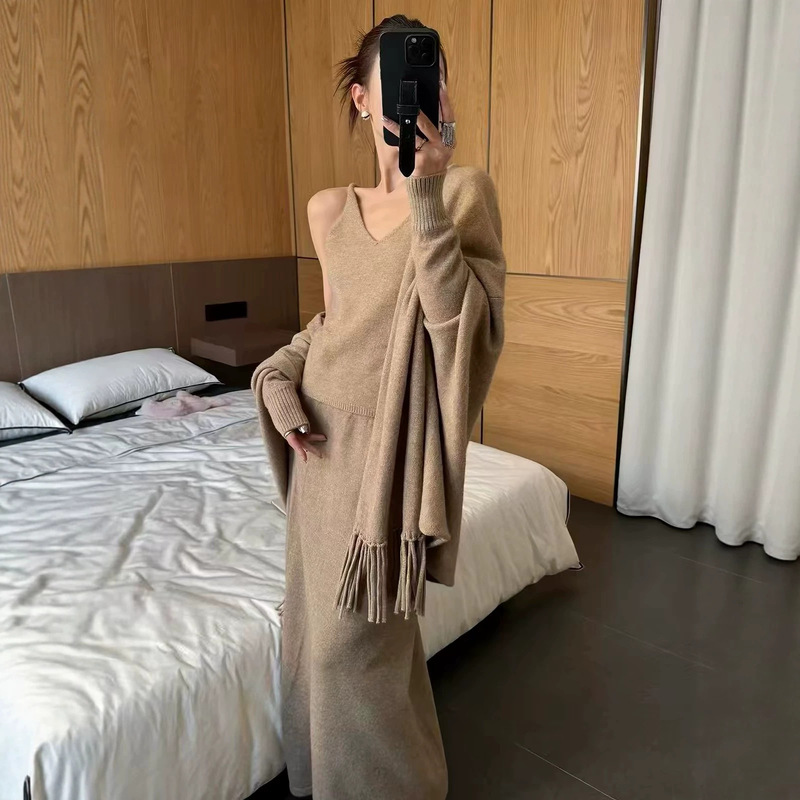 Women's autumn and winter knitted three-piece set with a high-end, casual, loose-fitting feel, including a fringed cardigan, shawl, camisole, and skirt Women's autumn and winter knitted three-piece set with a high-end, casual, loose-fitting feel, including a fringed cardigan, shawl, camisole, and skirt