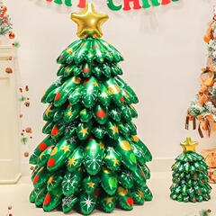 大きいサイズのクリスマスツリーの風船は空気を入れて立体柱を積み上げます。