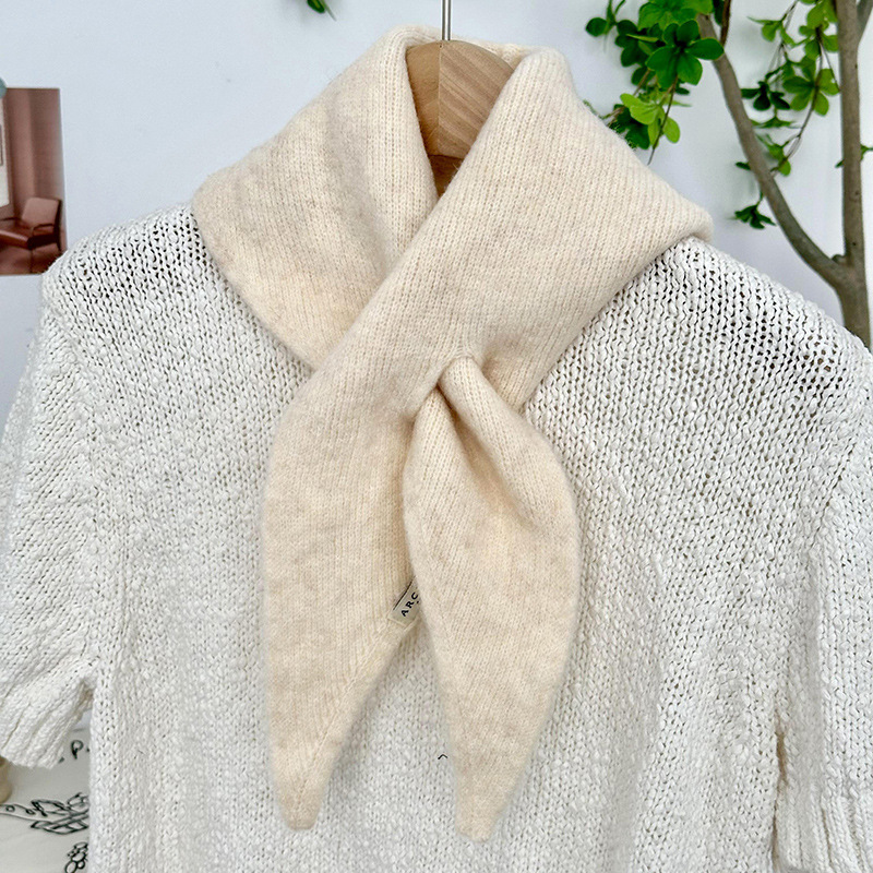 Bufandas de invierno femeninas de alta calidad estilo coreano de estilo universal protector de cuello bufandas de punto triangulares sólidas bufandas