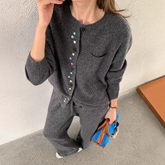 不规则彩扣100%羊毛开衫女针织长裤两件套秋冬软糯圆领单口袋套装
