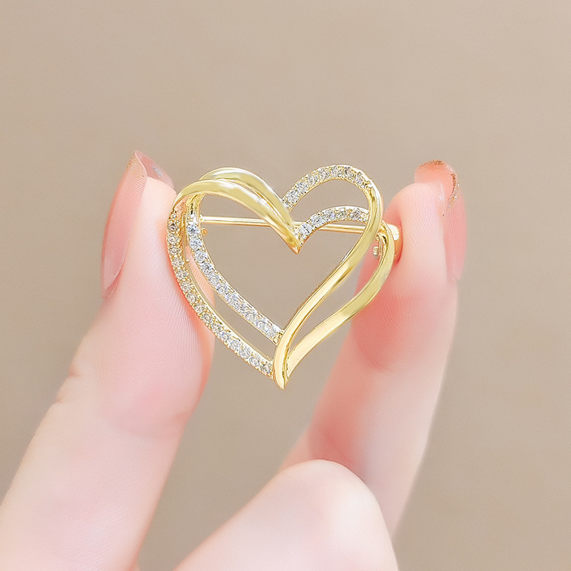 Niche High-end Women's Autumn and Winter Suit Jacket Clothes Collar Accessories Double-layer Golden Love Brooch Pin Anti-light