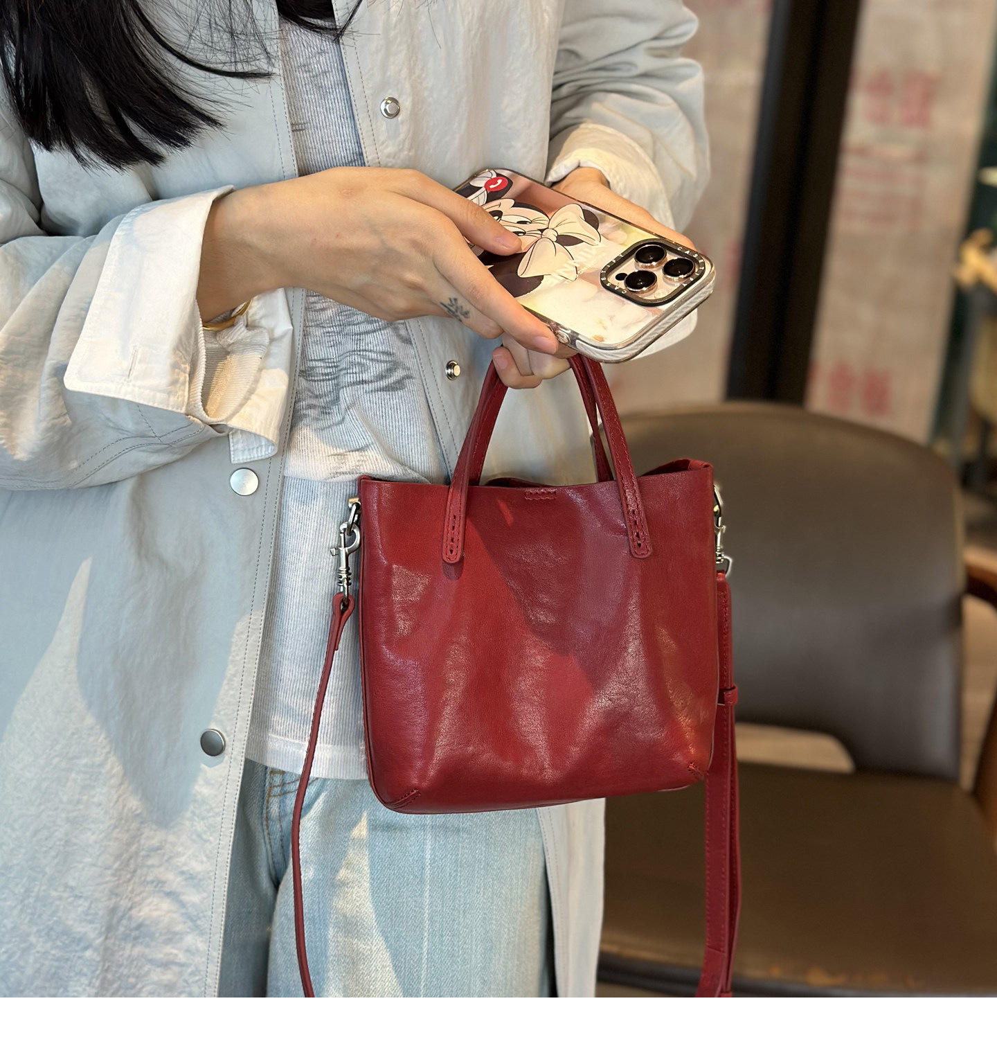 Women's Large Capacity Leather Bucket Shoulder Bag Commuter_voghion.com