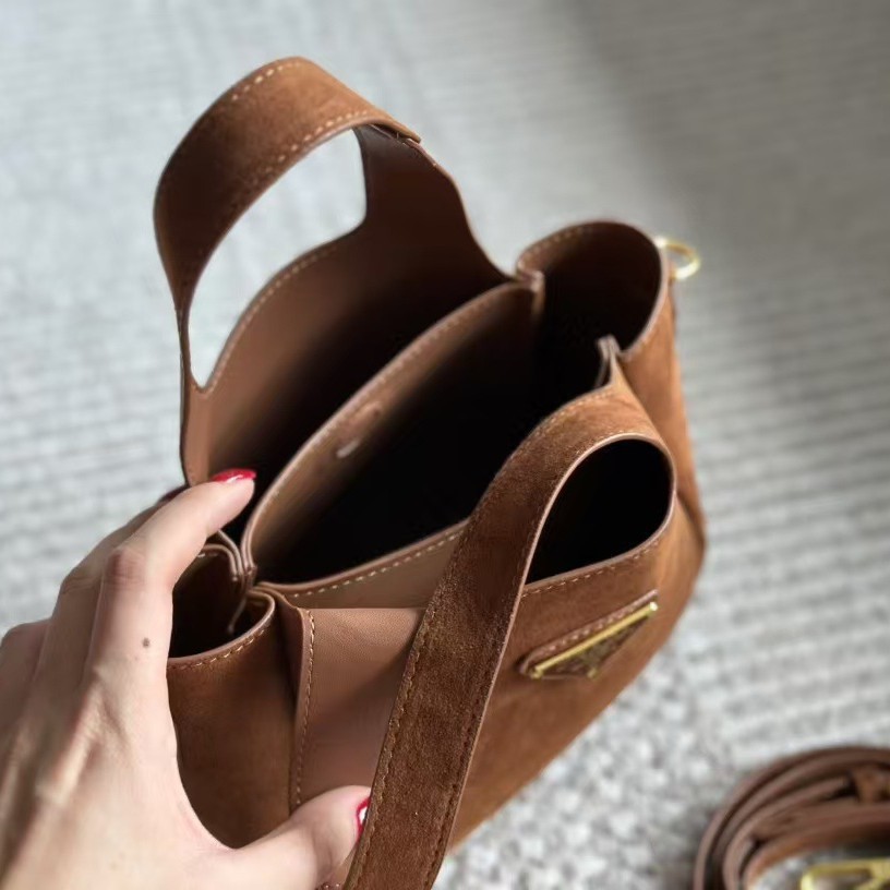 Commuter Suede Vintage Market Bag Frosted Leather Bucket Bag Handheld Tote High-End Niche Crossbody Bag For Women - Thumbnail 3