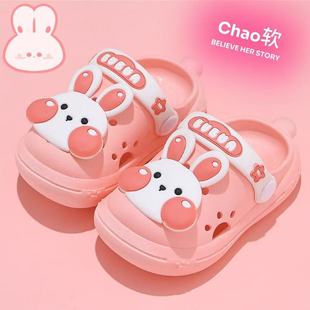 Girls' Croc Shoes Children's New Summer Slippers 2025 Fashion Closed-Toe Outdoor Casual Beach Shoes Cartoon