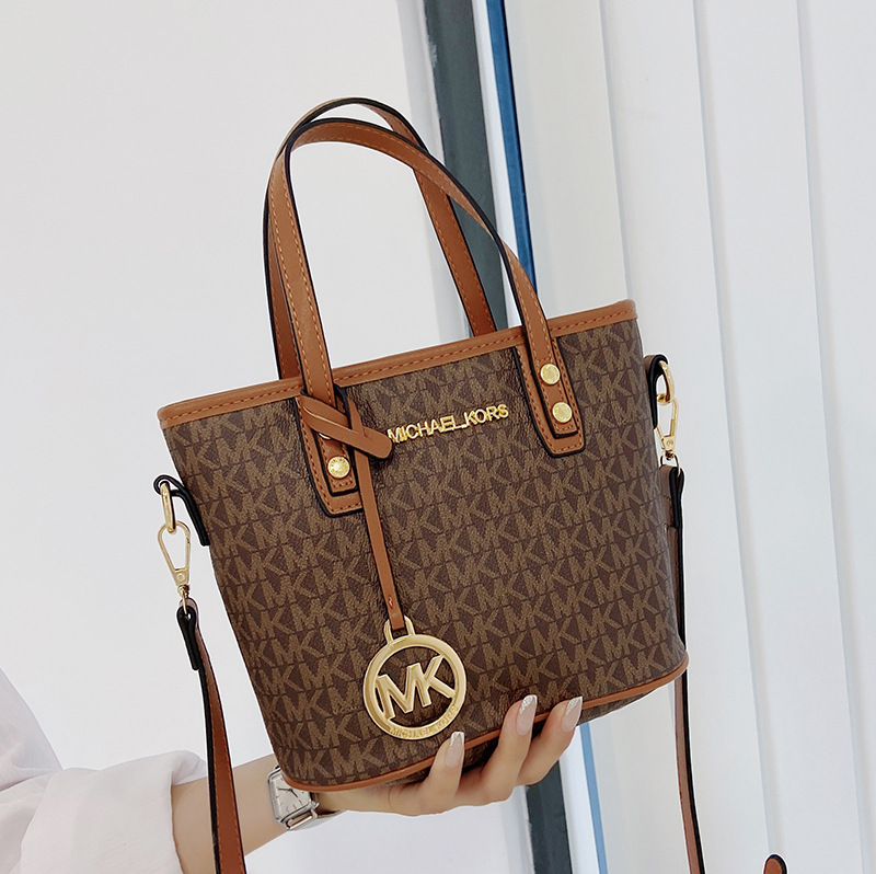 Böyük Həcmli Çap Çantaları - Crossbody, Tote və Mini Çiyin Çantası