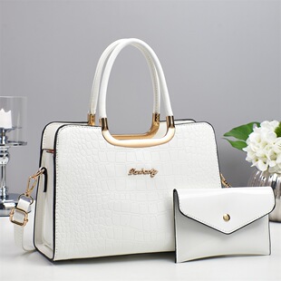 Fashionable bag, crocodile print