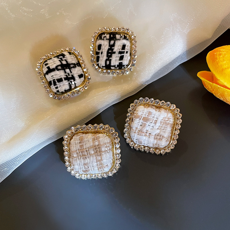Small retro demi-season earrings