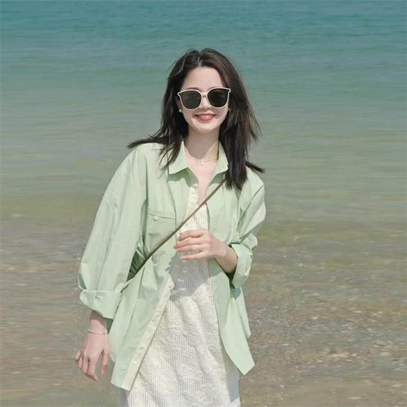 Hong Kong-Style Retro Chic Green Shirt for Women, Plus Size, Petite, Sun-Protective Shirt, Simple Jacket, Top for Spring and Summer