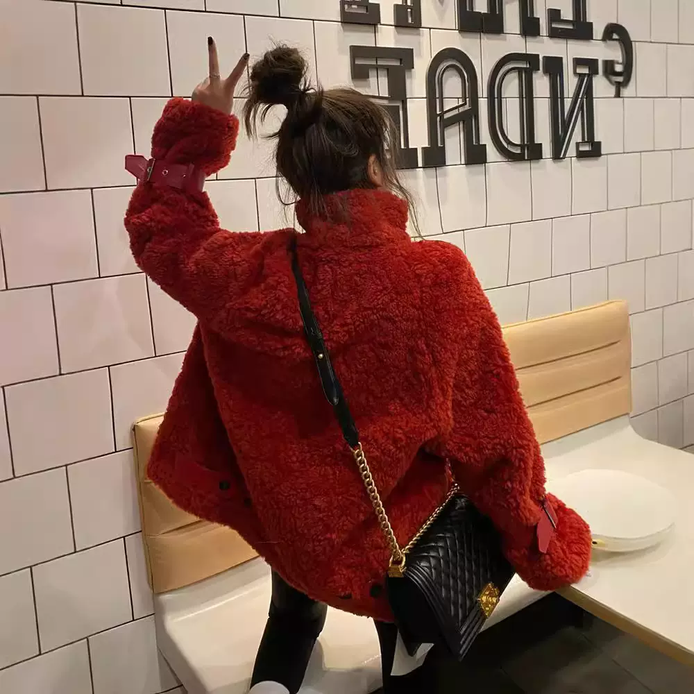 圣诞红色小香羊羔毛外套女秋冬欧货小个子显高短款加厚新年战袍