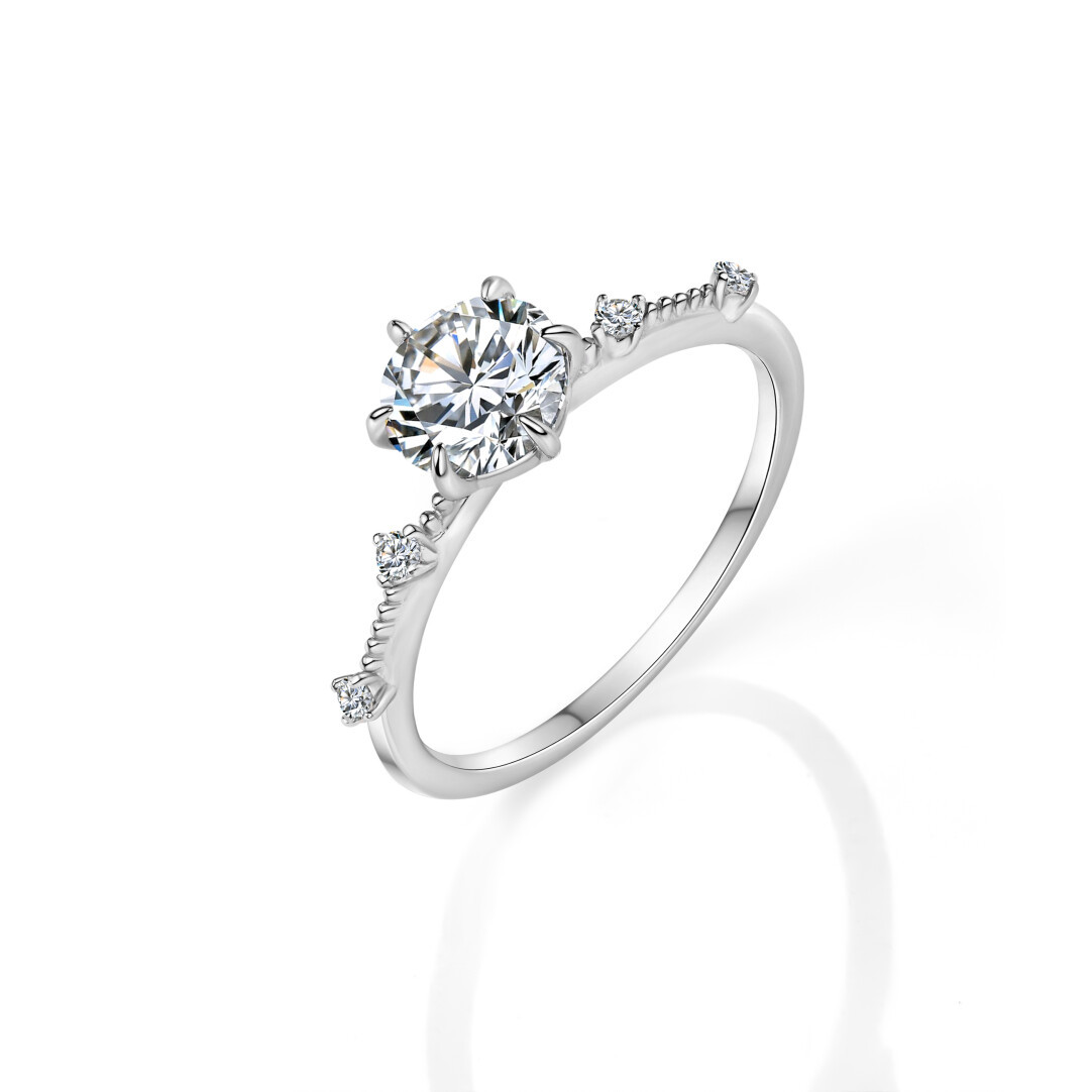 Glittrande designer ring för kvinnor, elegant och bekväm_voghion.com