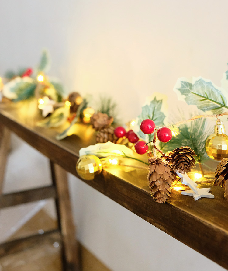 Party Occasion Plastic, copper wire Material Christmas Fashion Star Pine Cones Plastic Copper Wire Party Lightings