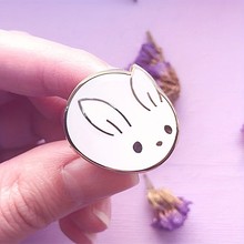 丽煌可爱卡通动漫兔子徽章胸针时尚衣帽别针胸针礼物饰品批发