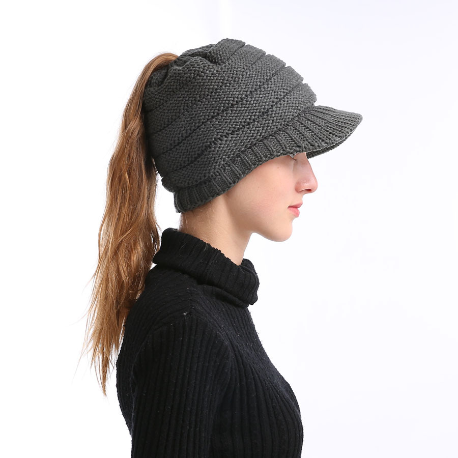 Klassische europäische und amerikanische Strickmütze, warme Strickmütze, Damen-Strickmütze mit offenem Himmel, Pferdeschwanz-Strickmütze, Entenschnabel-Wintermütze für Wärme – Detail 26
