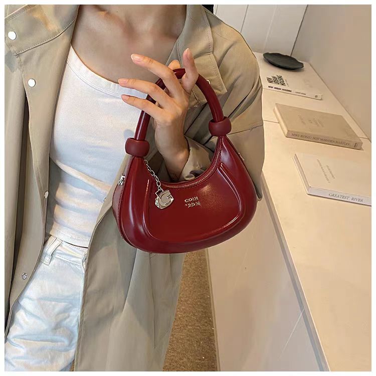 Women's Retro Saddle Crossbody Bag Designer Versatile Shoulder Bag_voghion.com