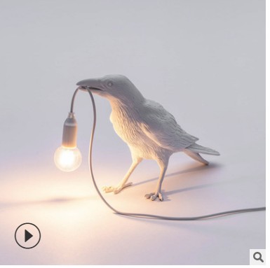 하얀 서있는 새