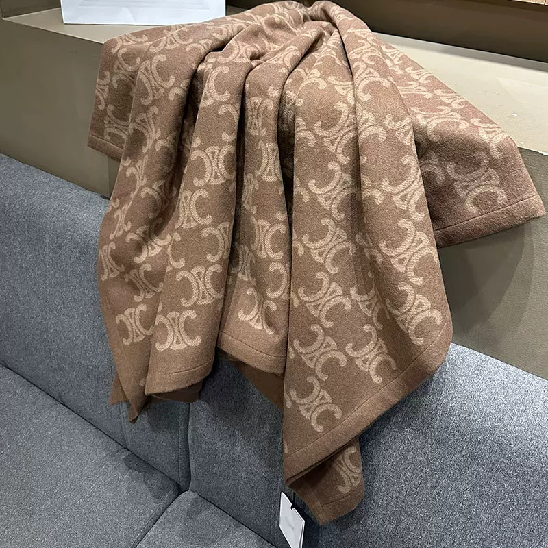 25新款凯旋门老花羊毛毯子女网红同款高品质提花保暖柔软流苏披肩