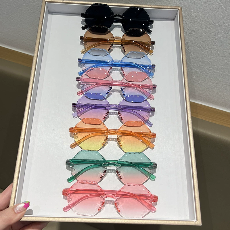 Новые безободковые многоугольные детские солнцезащитные очки оптом, цельные желеобразные очки в квадратной оправе с градиентными линзами