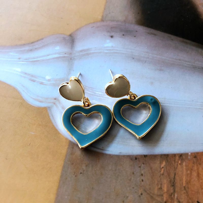 Nihaojewelry Jewelry Wholesale Enamel Glaze Flower Stitching Blue Heart Stud Earrings display picture 8