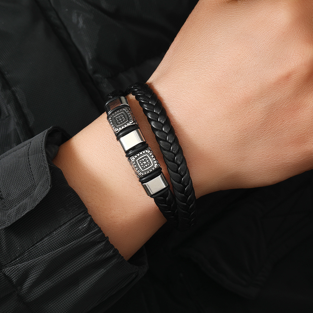 Holiday Occasion Pu Leather, Alloy Material Solid Color Pattern Classic Style Solid Color Pu Leather Alloy Irregular Men's Bangle Men Cord & Leather Bracelets