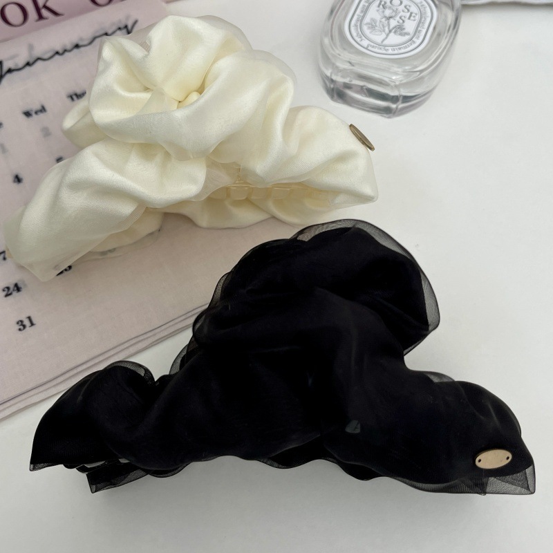 Summer Mesh Pendant Pleated Yarn Hairpin Claw Clip Versatile Everyday Large Shark Clip Trendy New Hair Accessory