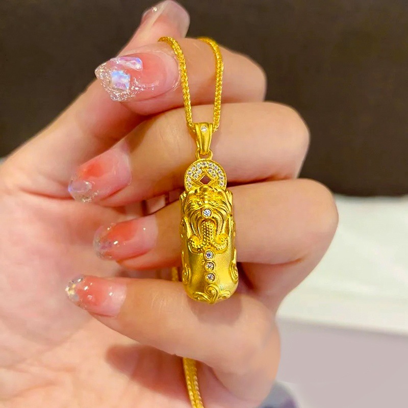 탈형되지 않은 18k 골드 Pixiu 펜던트