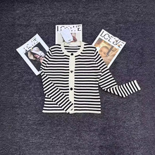 现货深圳南油高品质24新品极简精致感五角星纽扣条纹针织开衫上衣