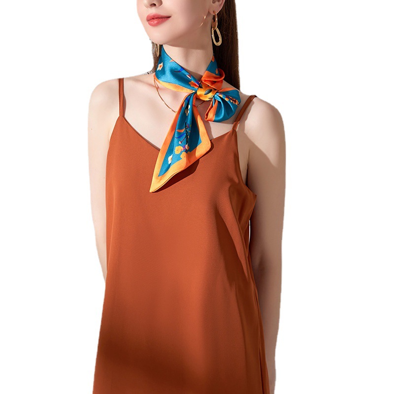 Toallas cuadradas flotantes pueden personalizar pequeños lotes LOGO marca Wenchuang impresión bufandas de seda regalos fabricantes de mujeres personalizados