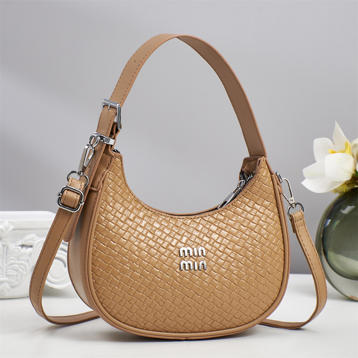 Nuevo bolso de viaje de trabajo 2025, bolso de mensajero de un solo hombro de lujo ligero