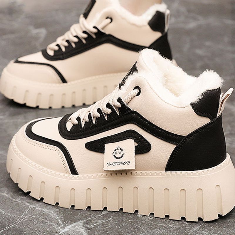 2025 invierno nuevo inches de terciopelo alto zapatos de papá de moda estudiantes pequeños zapatos blancos casuales aumentan la altura de suela gruesa coreana