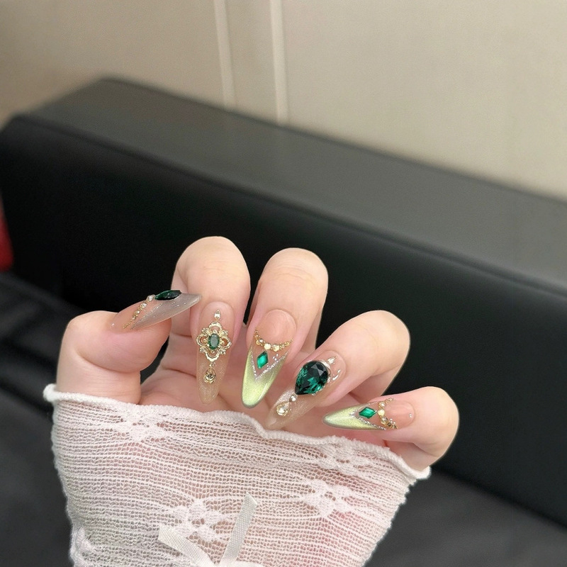 【ベルサイユ宮殿】純ハンドメイド（ジルコン）グリーンダイヤモンド高品質ダイヤモンドグリーンキャッツアイ。 気質。|undefined