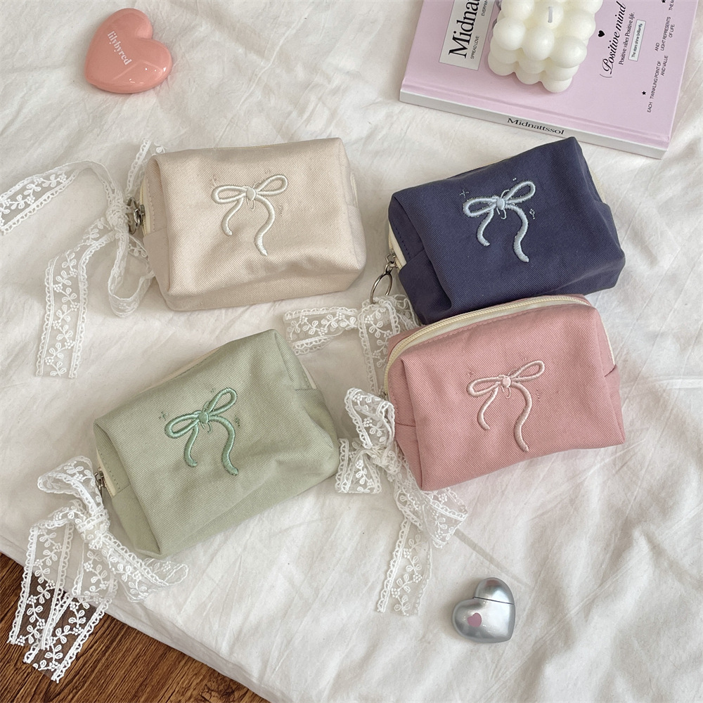 66g Weight Canvas Lining Material Lace Fashion Element Zipper Closure Type / Strap Type Cosmetic Bag Bags Type Holiday, Travel, Daily Occasion Polyester Material Bag, Knot, Butterfly, Bow Knot Pattern All Seasons Season Women's Gender Cute Style Square Shape Cute Bag Knot Butterfly Polyester Lace Square Makeup Bags 21