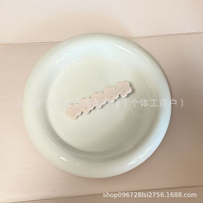 2025徐璐字母款醋酸蝴蝶结鸭嘴发夹刘海边夹可爱少女时髦碎发整理|undefined