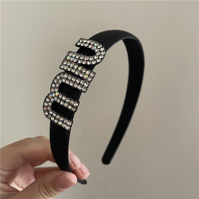 Fashion Diamond Letters Wide-brimmed Headband Wholesale Nihaojewelry display picture 7