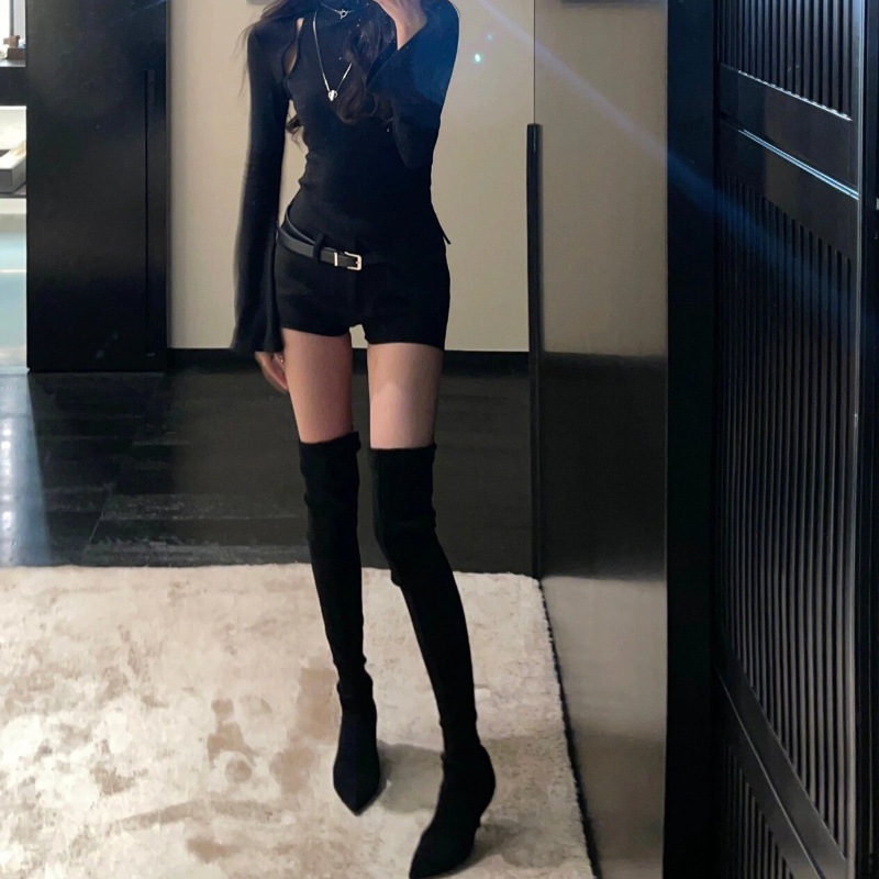Black / 35
