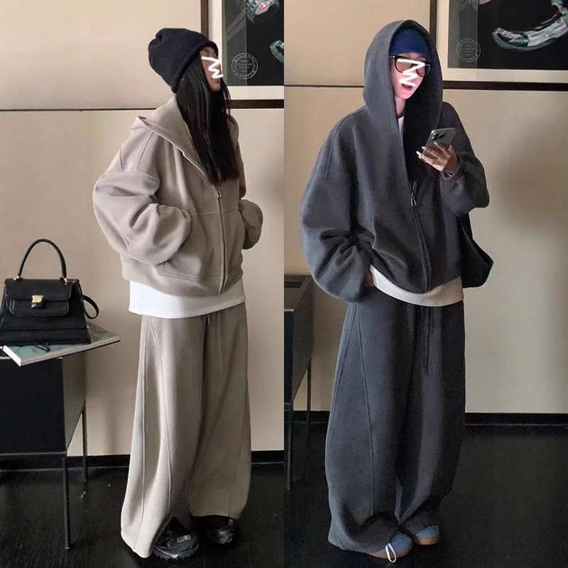 Korean Style Sportswear Suit for Women, Spring & Fall Students, New Loose Slimming Look Fashionable Sweatshirt, Casual Two-Piece Running Trend Korean Style Sportswear Suit for Women, Spring & Fall Students, New Loose Slimming Look Fashionable Sweatshirt, Casual Two-Piece Running Trend