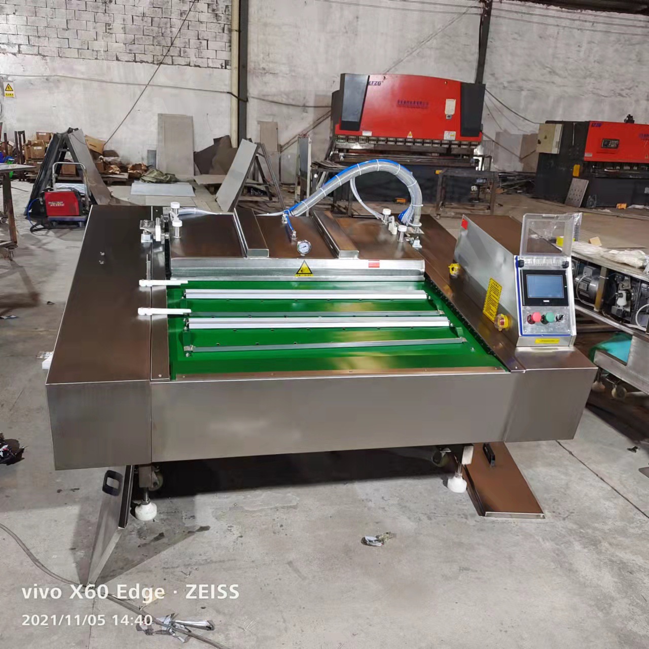 商用大型可调倾斜度滚动真空包装机 葡萄干大包装滚动真空包装机