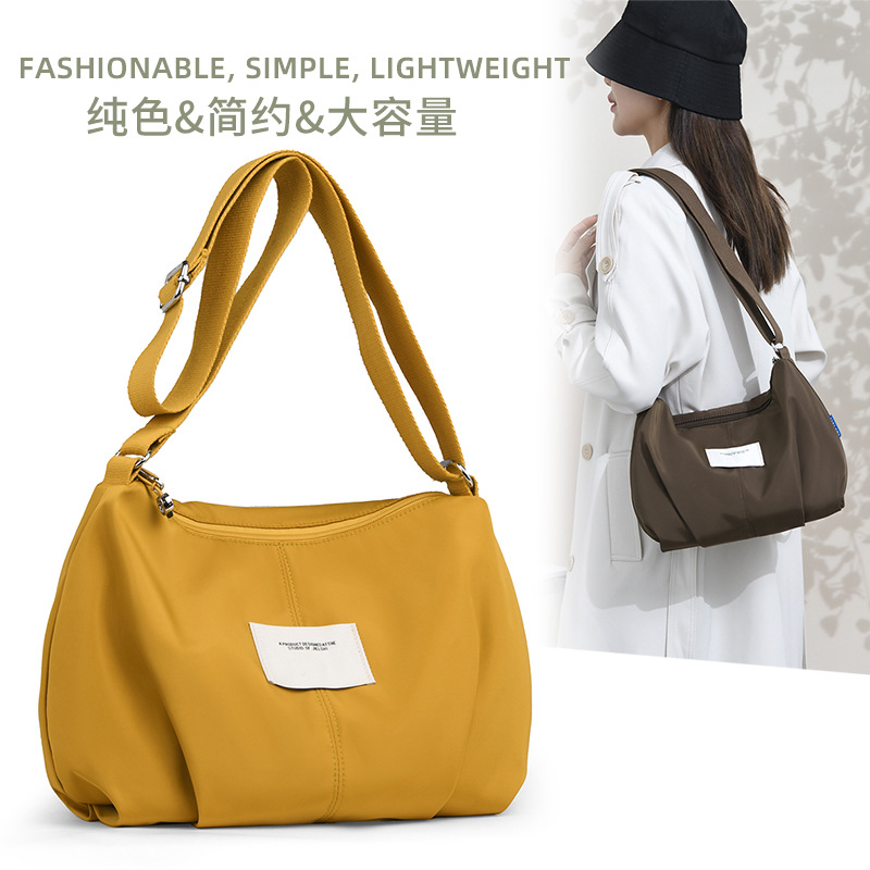 2025新款时尚百搭单肩斜挎包女轻便休闲小包大容量通勤气质包女包