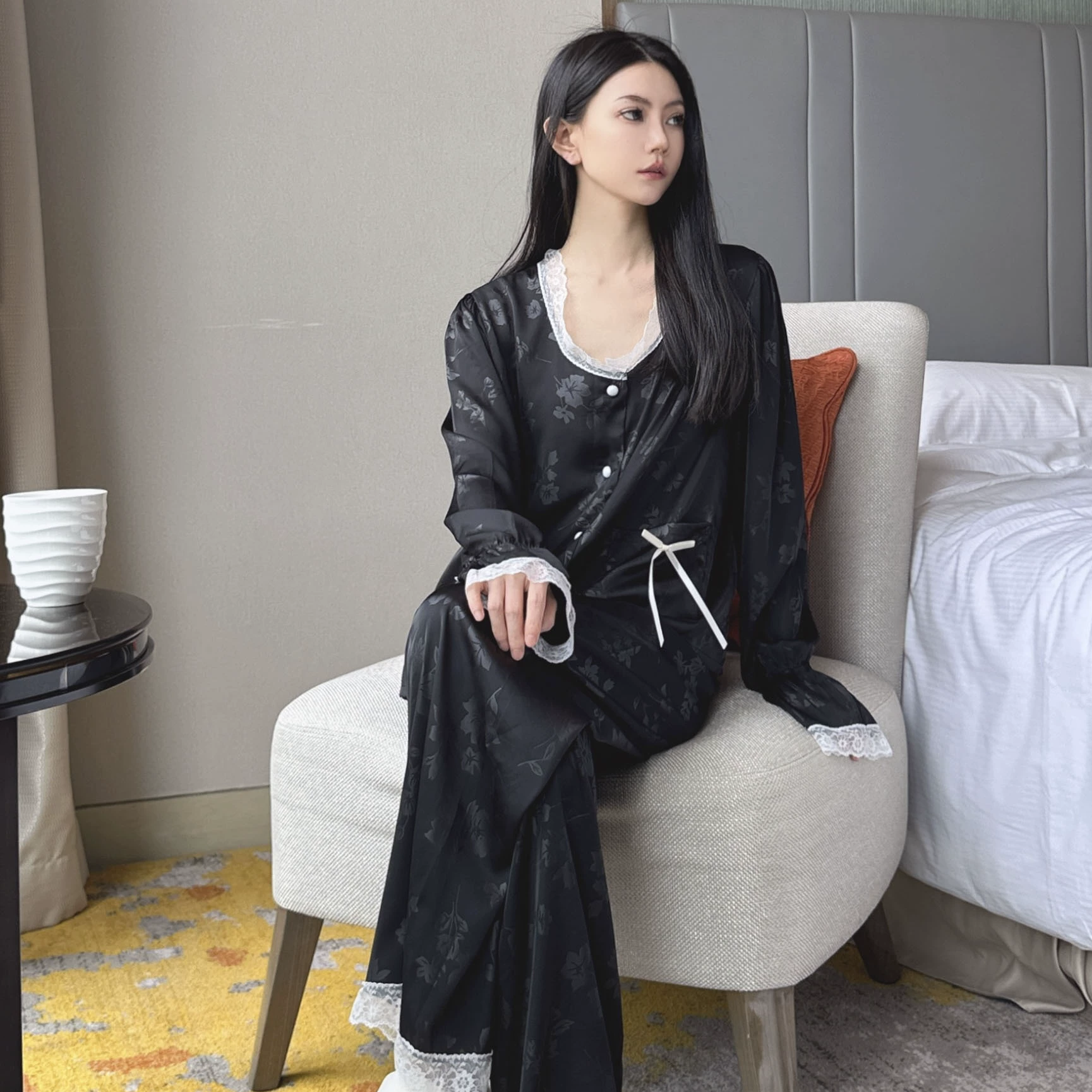 Французский романтический лунный свет атласная пижама из трех частей кардиган набор домашней одежды весна и лето новый премиум чувство худой женщины