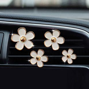 Small Daisy Air Conditioning Vent Perfume Clip Alloy Small Daisy Five-Petal Flower Car Air Vent Perfume Decoration
