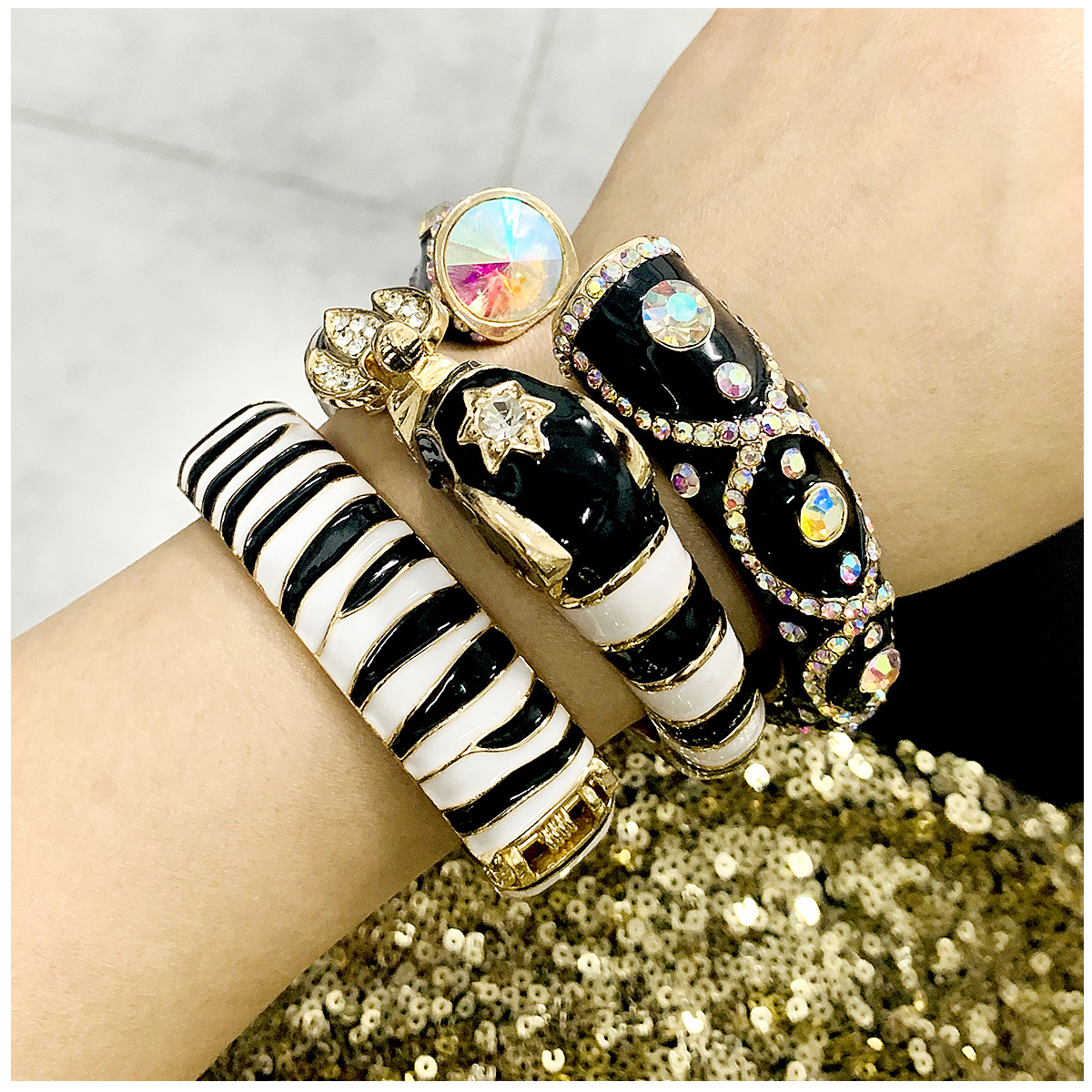 Elegant Streetwear Animal Alloy Enamel Inlay Artificial Diamond Women's Bangle display picture 6