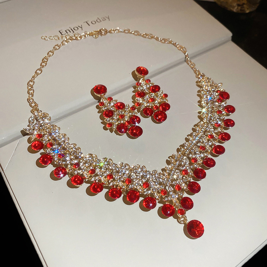 Medieval vintage diamantes goteo pendientes collar ligero lujo nicho cerradura estilo palacio conjunto de joyas exquisitas
