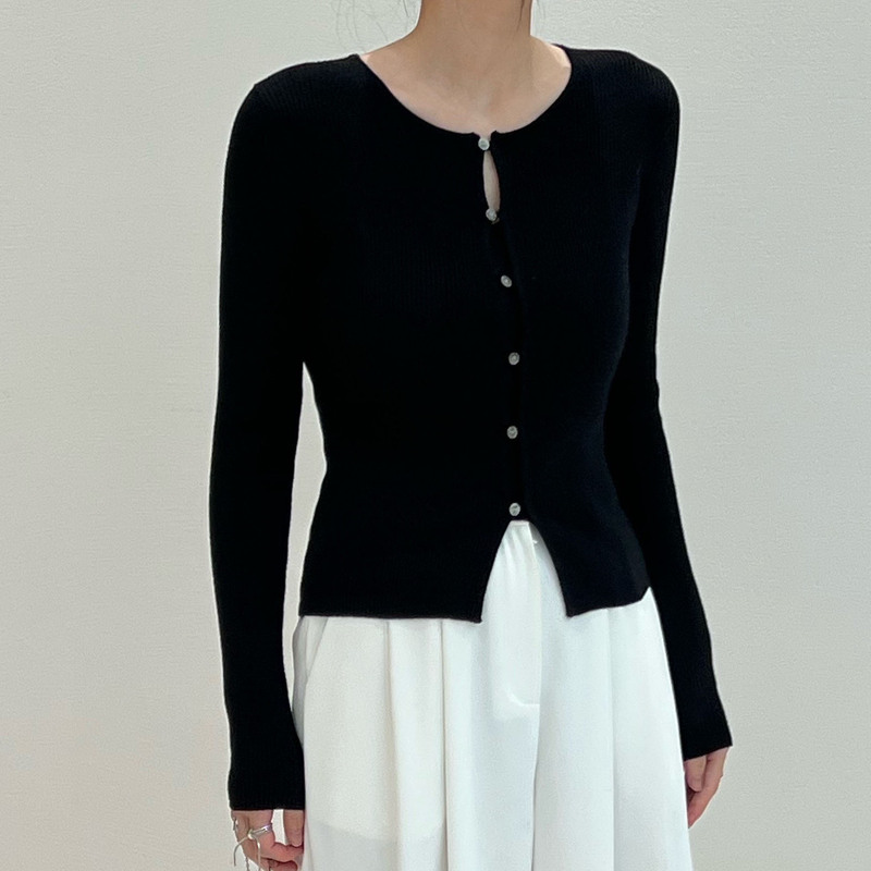 Unique and Gentle Design Knit Cardigan for Women, 2025 Autumn and Winter Style, Shell Button, Ribbed, Slim Fit, Inner Layer Top